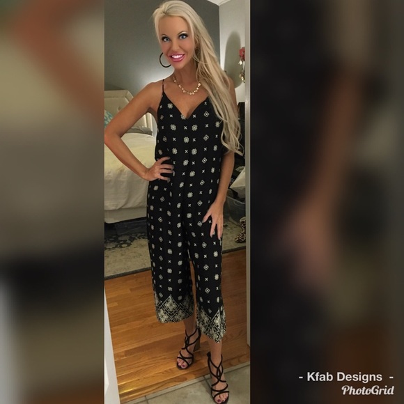 LAST 1! 💕Beautiful Black and Ivory Jumpsuit - Picture 2 of 3